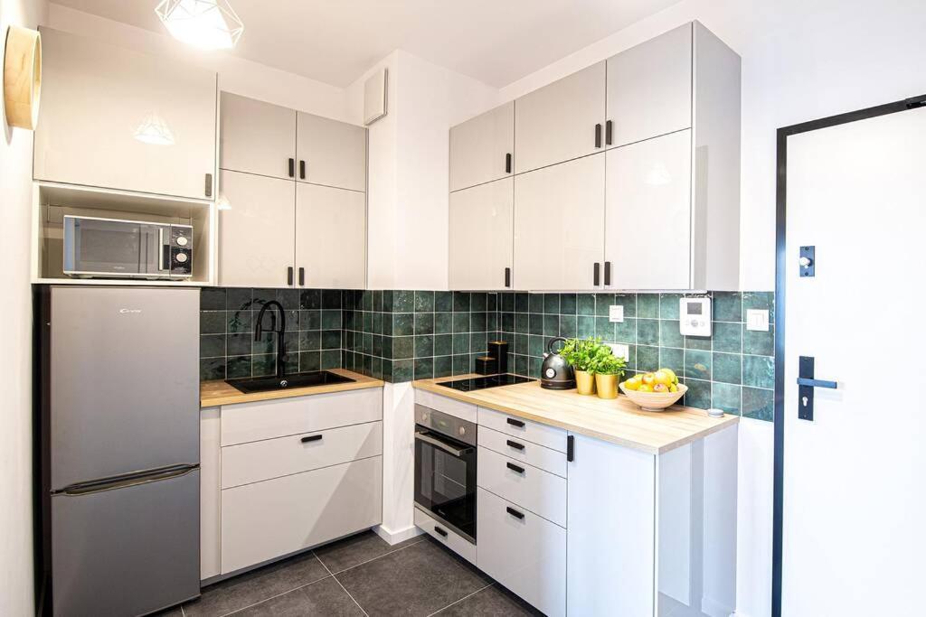 Apartament With Garden Bezplatny Parking !!! Краків Екстер'єр фото