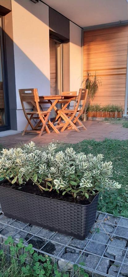 Apartament With Garden Bezplatny Parking !!! Краків Екстер'єр фото